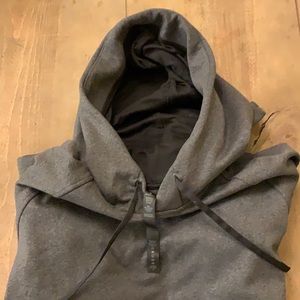 Men’s lululemon gray sweatshirt.